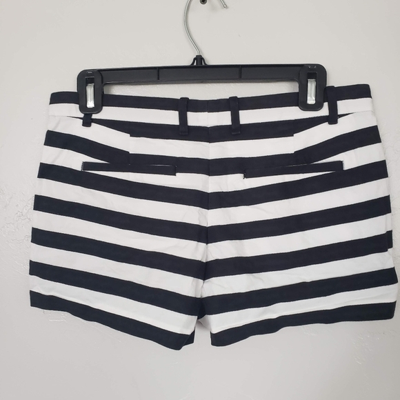 Gap Women's 0 Black & White Striped Shorts Chino Preppy Business Work Wear - Picture 2 of 6